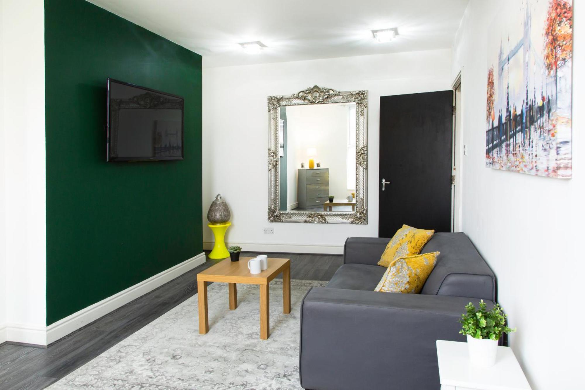 Apartment Snuggle Cove By Bella Liverpool