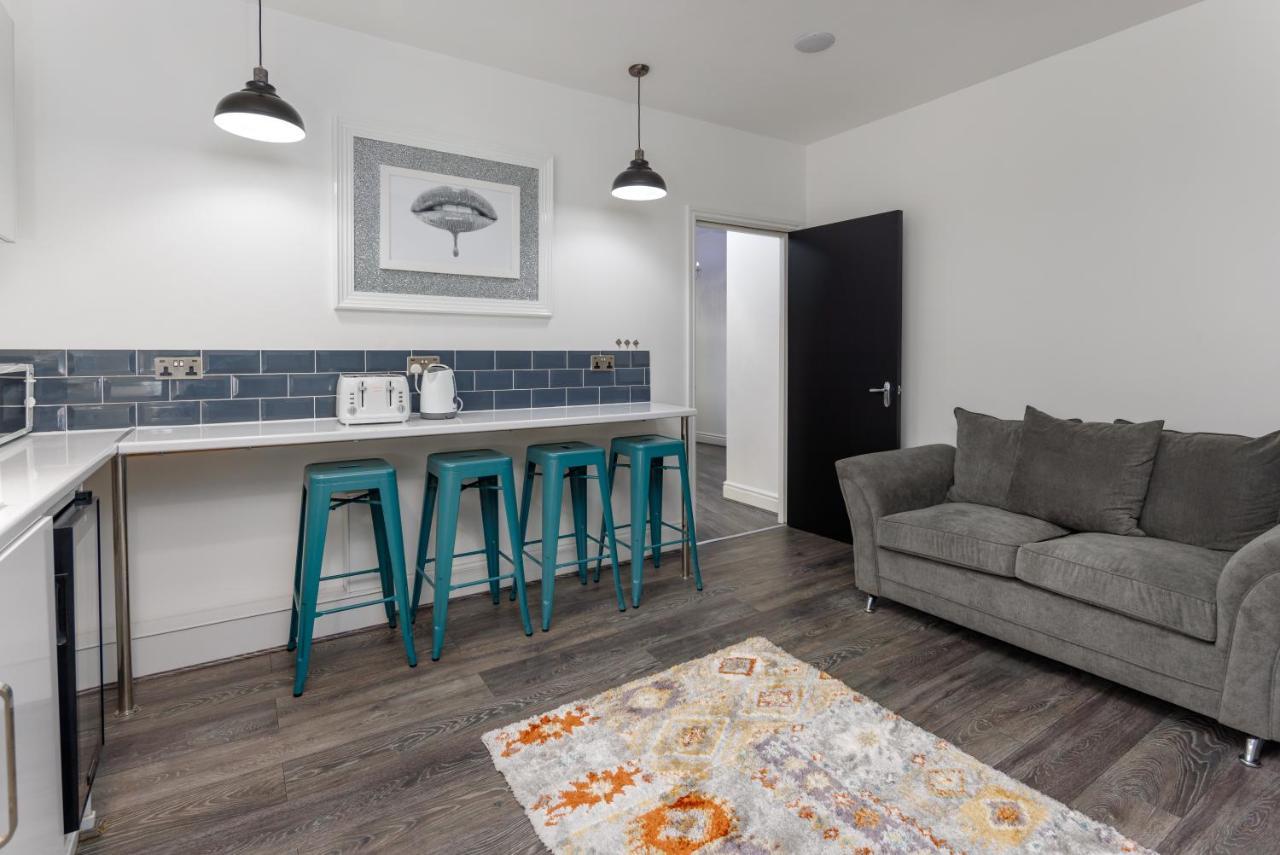 Snuggle Cove By Bella * Liverpool